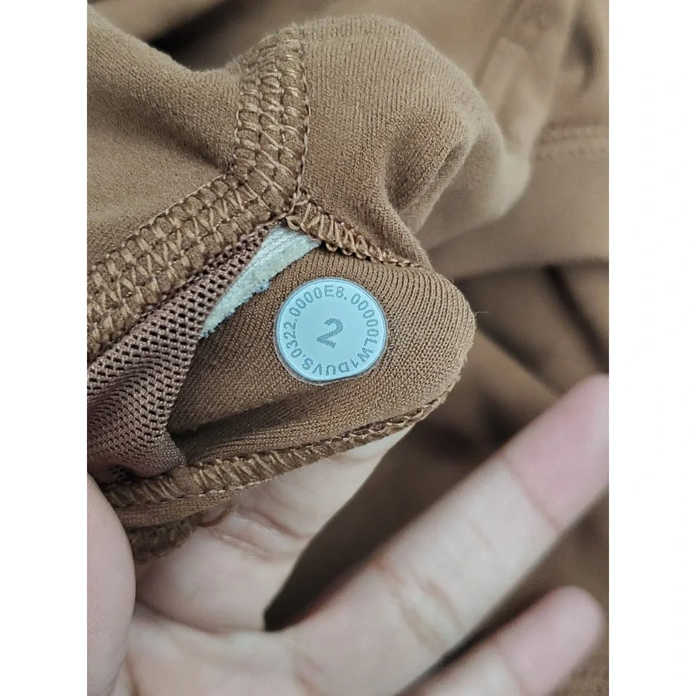 Lululemon Women Top 2 Brown Align Crop Tank‎ Wireless Shelf Bra Pullover